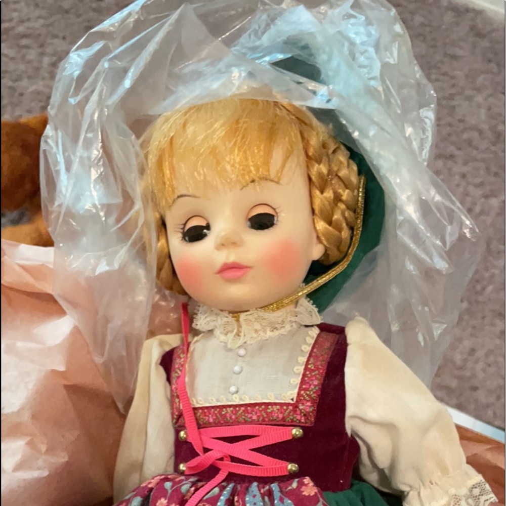 Madame Alexander Heidi doll